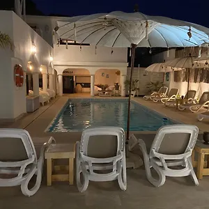 Casa Holandaluzas Near Beach, With Salt Water Pool And Private Parking Apartment