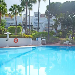 White Pearl Elviria Apartment