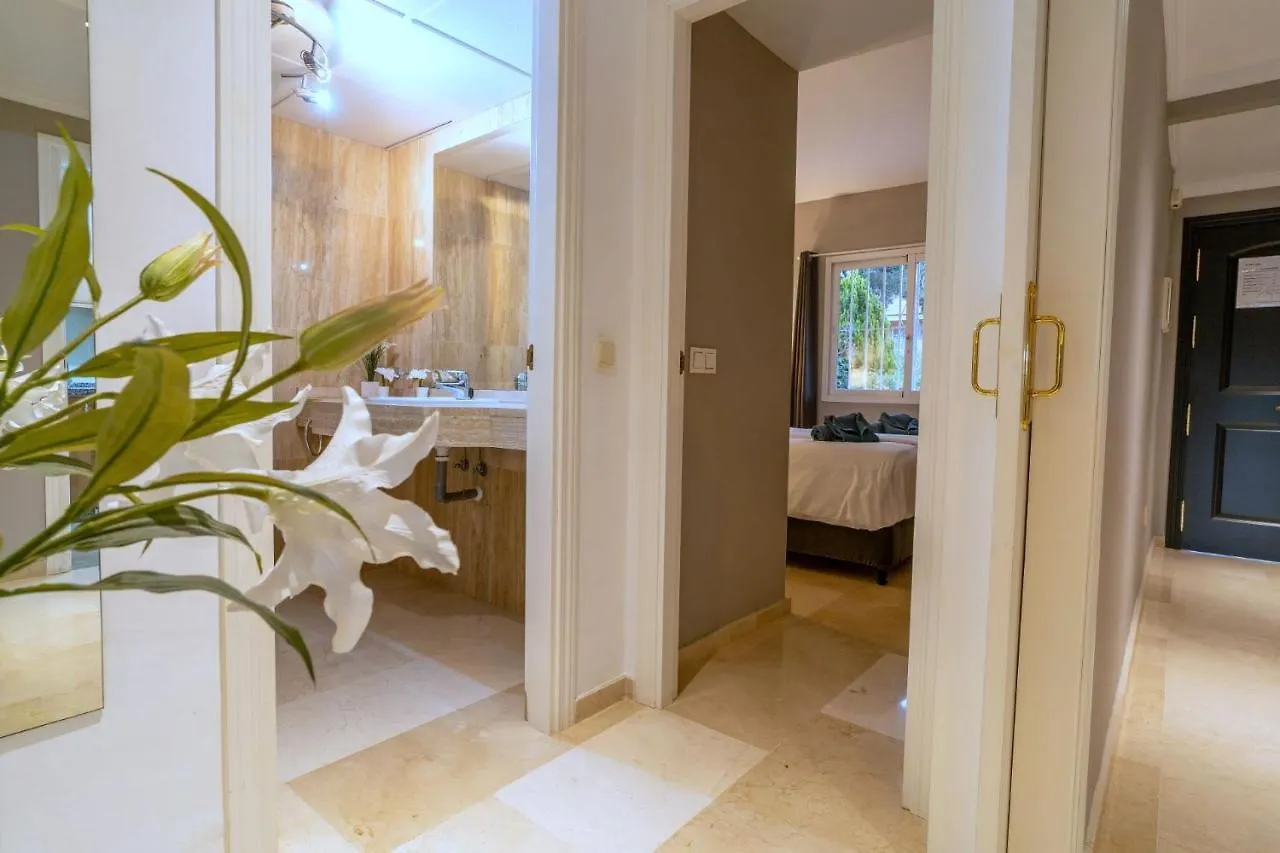 Stunning Modern Holiday Home Los Jardines De Santa Maria Golf, Elviria, Marbella Apartment