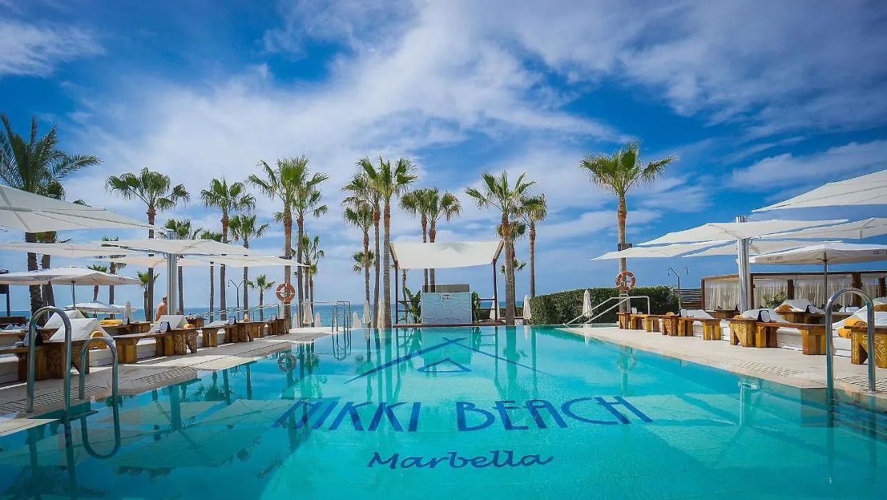 Stunning Modern Holiday Home Los Jardines De Santa Maria Golf, Elviria, Marbella Apartment